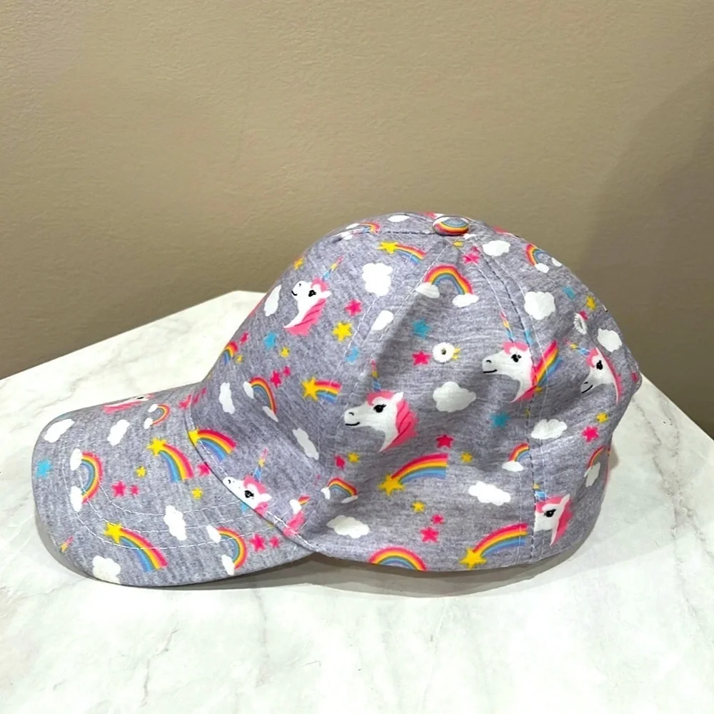 🔥Gray Unicorn and Rainbow Cap🔥